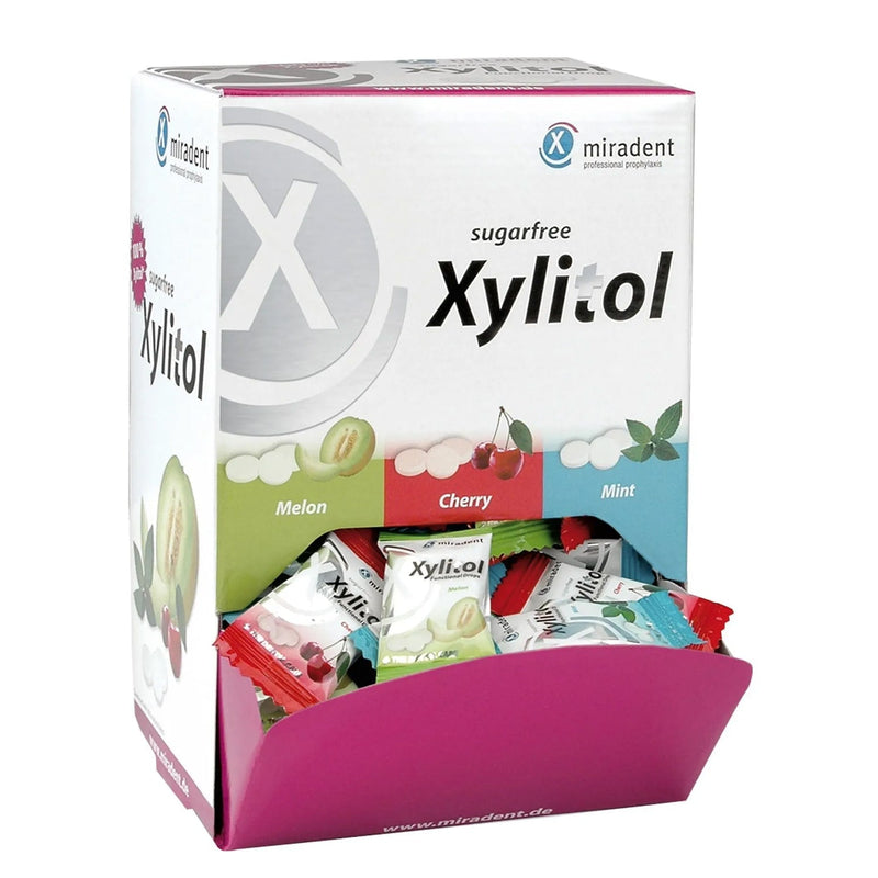 Miradent Xylitol Asorti konfektes bez cukura ar ksilītu, 230 g / 100 gab.